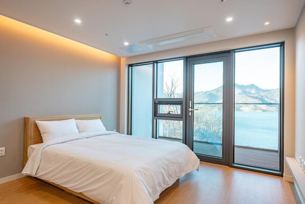 Jecheon The Shine Cheongpung Hotell Rom bilde